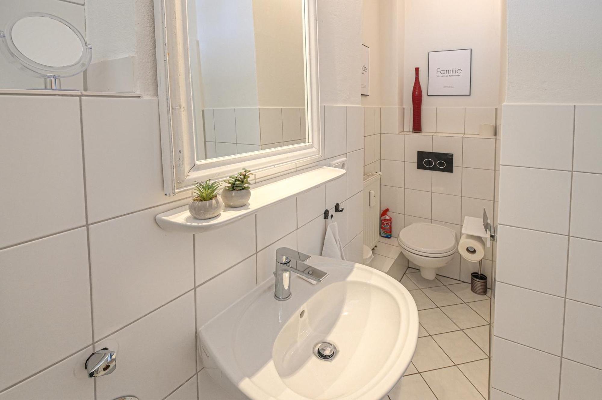 Mittendrin - Apartment Mit 2 Balkonen Sehr Zentral Фленсбург Экстерьер фото